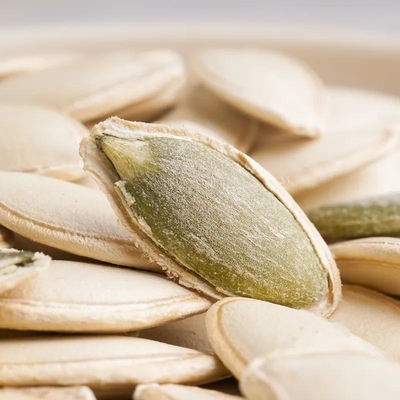 comprar Comercio al por mayor Procesamiento de materias primas Semillas de calabaza sin cáscara no OGM de primera calidad Precio competitivo online manufacture