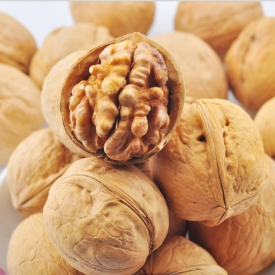 comprar Venta al por mayor de nueces de alta calidad de Xinjiang xin2 exportadas al sudeste asiático OEM ODM productos más vendidos de Amazon online manufacture