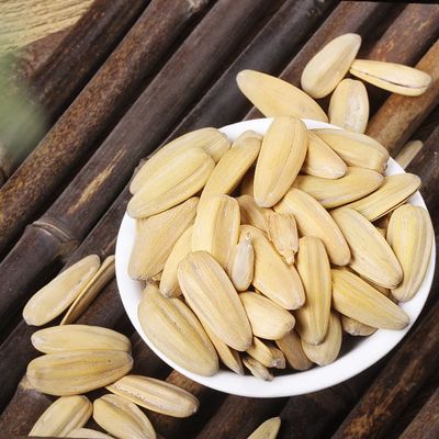 China Precio barato Venta caliente Peludas blancas con especias Consaladas Núcleos de girasol Amazon venta caliente