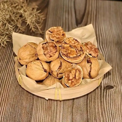 Venta caliente en Amazon Las fábricas chinas venden varios modelos de nueces orgánicas en Xinjiang a precios baratos